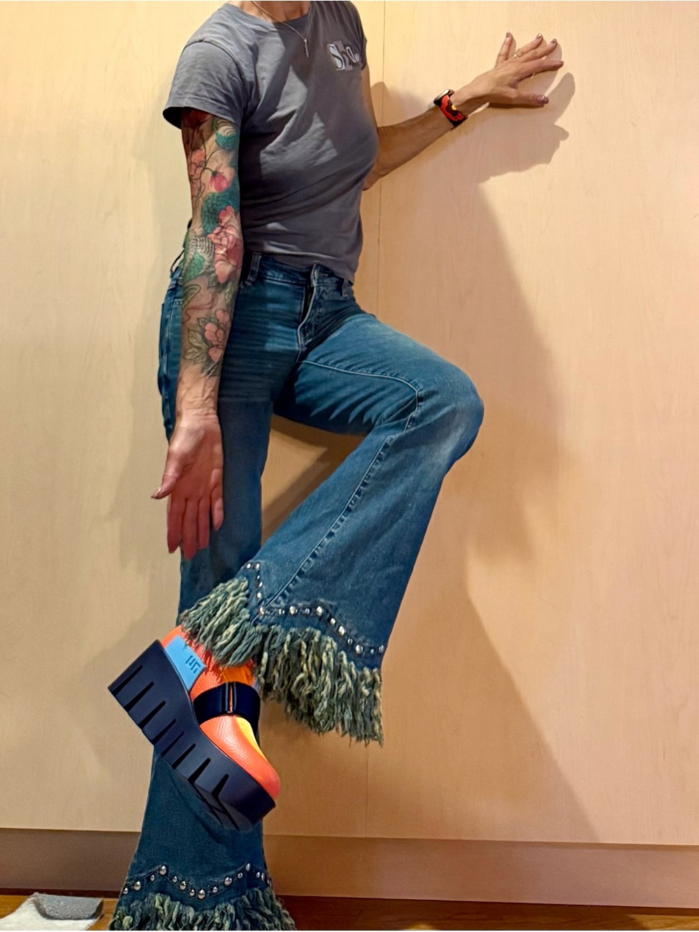 Bebe Studded Fringe Flare Jeans Festival Boho Bell Bottom Denim Y2K Size 26
